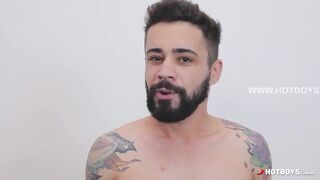 Latin Amerikai srácot dugják a hatalmas farkú csoki pasik