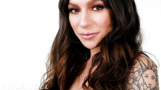 Evilangel - April Olsen a fullos latina milf