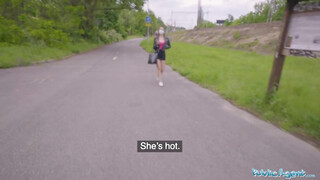 Public Agent - Mia Rose a méretes tőgyes tini kiscsaj