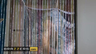 Brazzers - Karma Rx a hippi manussal baszik
