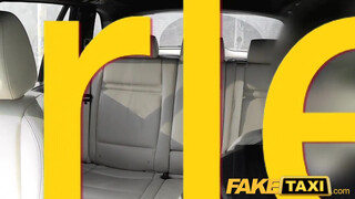 FakeTaxi beleélvezhetek a puncidba ?