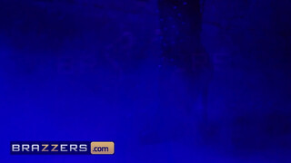 Brazzers - Cherie Deville popsija is megdugva