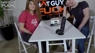 Hot guys fuck - a pici japán hölgyemény és a japán manus