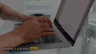Brazzers - Ebony Mystique szereti a méretes fekete kárót