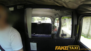 FakeTaxi - Rio Lee a hatalmas tőgyes csoki picsa