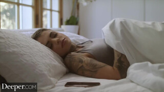 Deeper - Leigh Raven bekapja a barna kárót