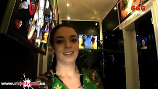 GGG - 18 éves lány a ondó arénában