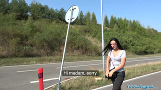 Méretes tőgyes tini bige pénzért baszik - Public Agent