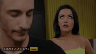 Brazzers - Zuzu Sweet-et análba keféli a Barista krapek