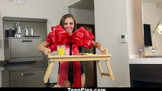 TeenPies - hajnali helyett egy kicsike beleélvezés