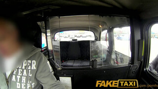 FakeTaxi - Kiki Minaj a csöcsös fekete hölgyemény