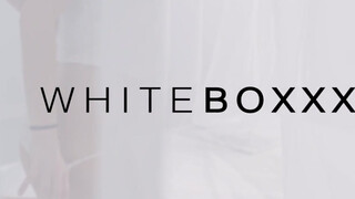 WhiteBoxxx - Zazie Skymm a magyar csajszi popsiba rakva