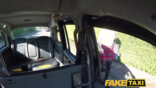 Fake Taxi - Kylie Nymphette a kurva egyetemista hölgyemény