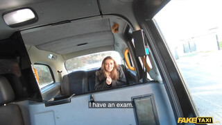 Fake Taxi - 18 éves bige popóba tolva