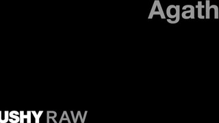 TUSHYRAW - Agatha a bombázó vörös hajú kiscsaj
