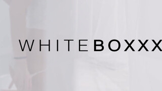 WhiteBoxxx - Ginebra Bellucci a dögös latina kiscsaj