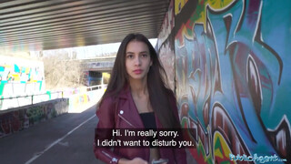 Public Agent - Vanessa Alessia a szuper gyönyörű fiatal lány