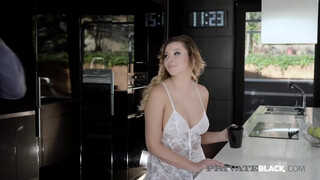 PrivateBlack - Anna Polina a hatalmas mellű fiatal bige