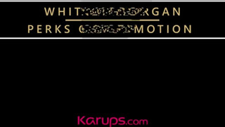 Karups - Whitney Morgan kefél a tini krapekkal