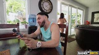 BANGBROS - Crystal Chase a méretes keblű spanyol hölgyemény