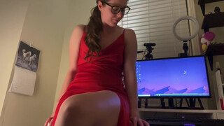 Nadia Foxx a szexy szemüveges bige