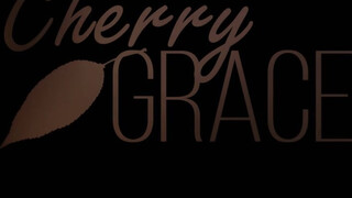 Cherry Grace a hatalmas fenekű hölgyemény
