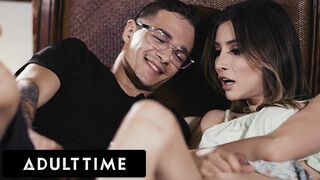 ADULT TIME - Fullos transzi szobatárs
