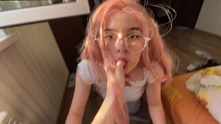 Aranyos tini cidázza a rúdja – legjobb cumizás show