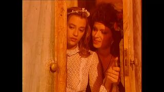 Hatalmas csöcsű csajok könyörtelenül nyaldossák és lovagolják a vastag farkakat retro válogatásban